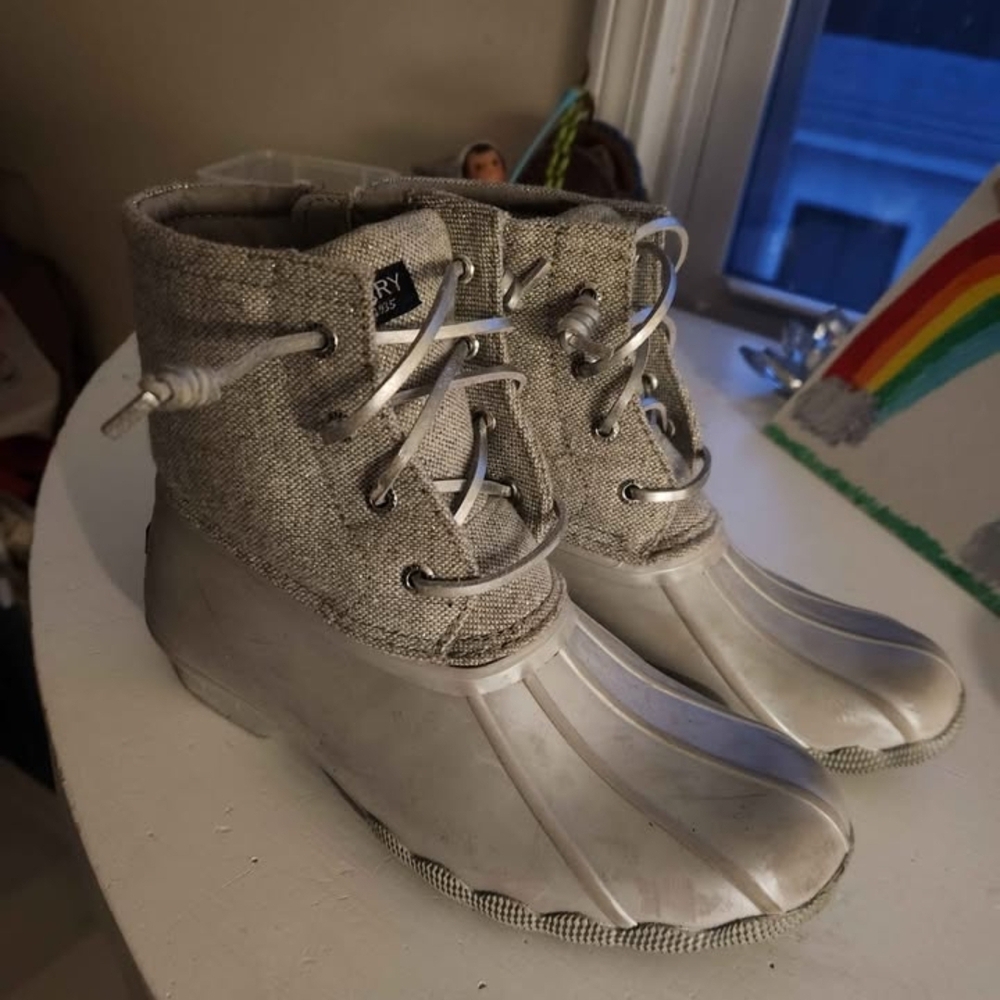 Sperry 3 Youth Kids Shoes in Gray and Silver